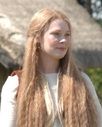 Beth Aynsley as Gilraen